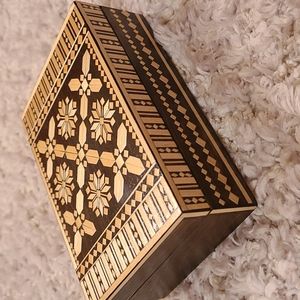 Straw wooden jewelry box